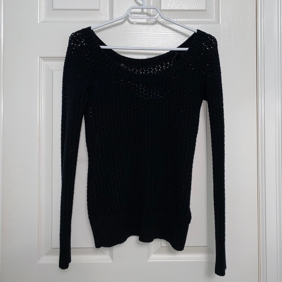 Long sleeve, with holes - Picture 1 of 2